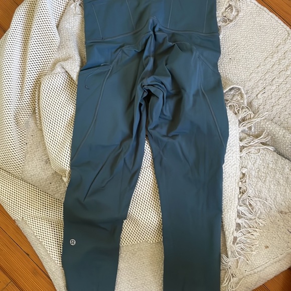 Lululemon Fast & Free Tight 19” size 4 in teal - Picture 2 of 7